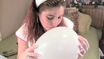 Morgaine with balloons